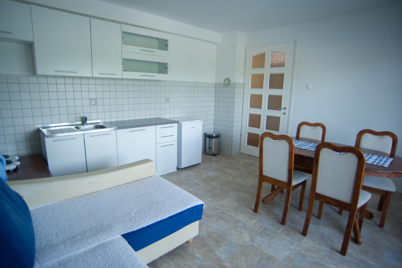 Hostel Larisa Banja Luka Zewnętrze zdjęcie