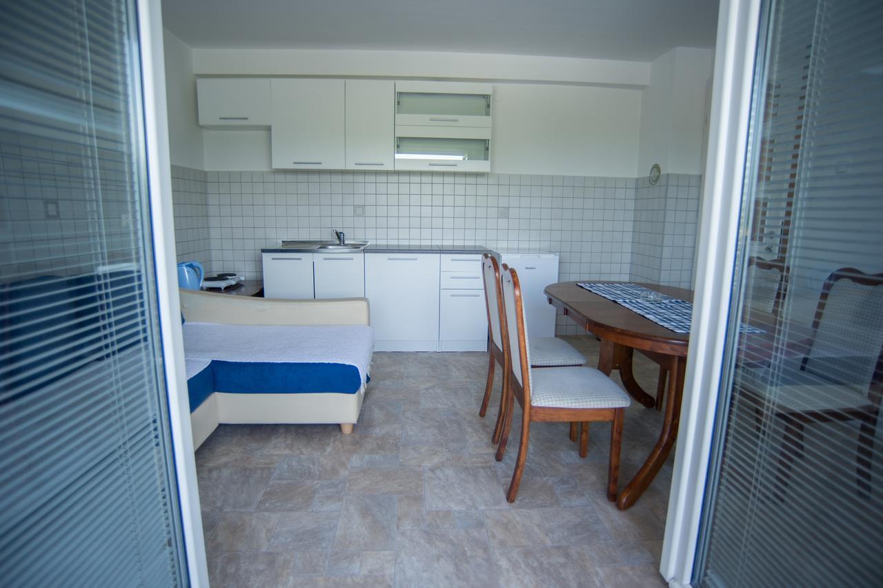 Hostel Larisa Banja Luka Zewnętrze zdjęcie